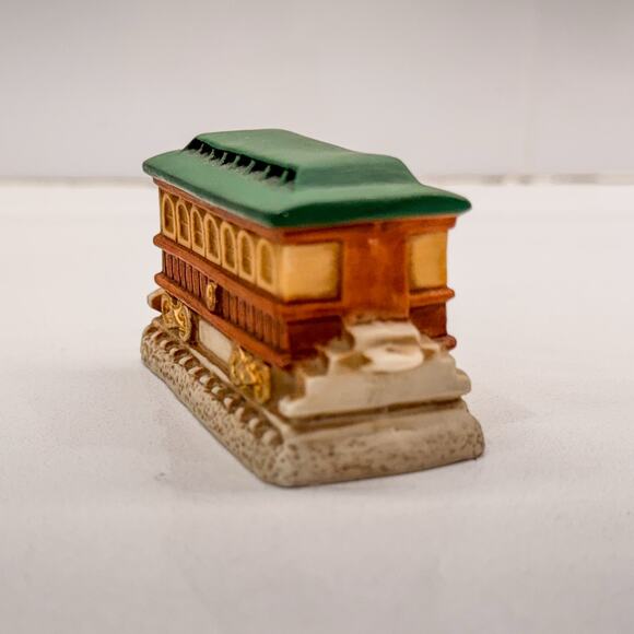 1988, Lefton Colonial Christmas Village Flyer Train, Model #07125 - Picture 3 of 4